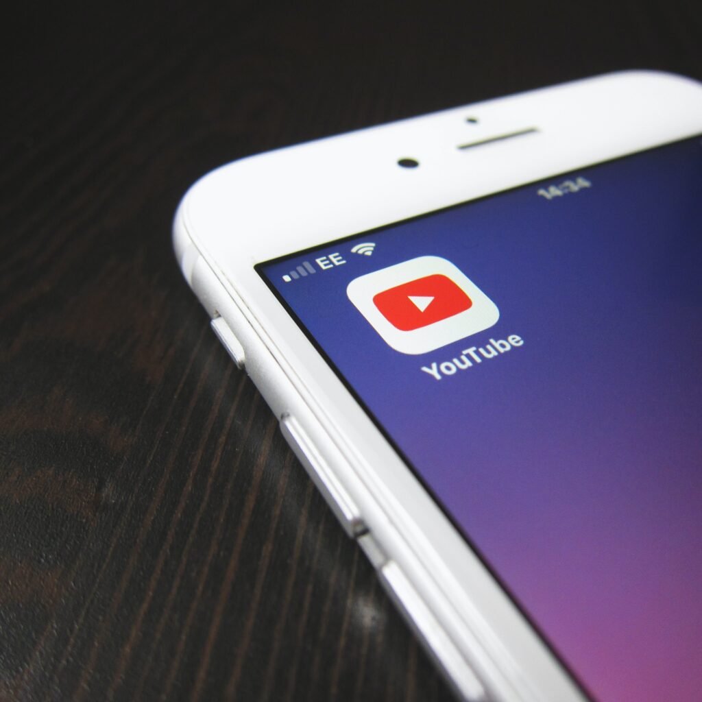 Google Testing New Generative AI Features for YouTube