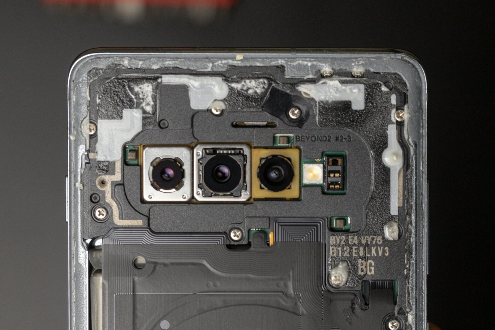 iFixit Shares Teardown Video of 13-Inch iPad Pro