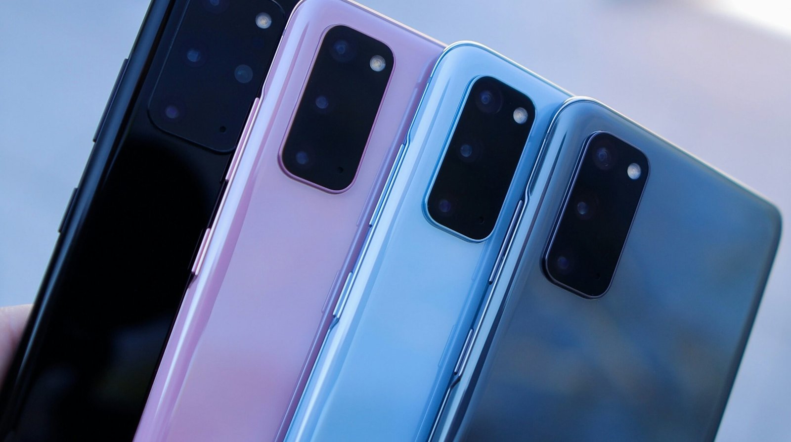 The MacRumors Show: Samsungs 2025 Challenge to Apple