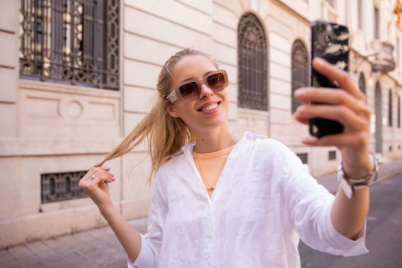 How To Stop Receiving Messages On Iphone Without Blocking